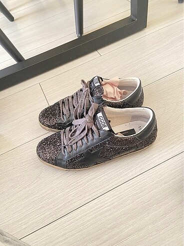 Golden Goose Deluxe Sneakers