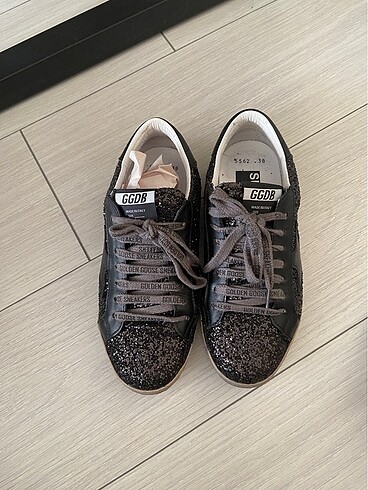 38 Beden Sneakers