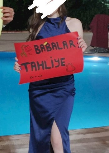 Accort saten lacivert gece elbisesi. - Görsel 4