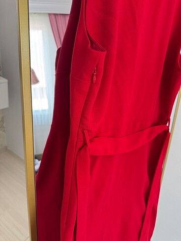 Kırmızı fırfır detaylı elbise - Görsel 7