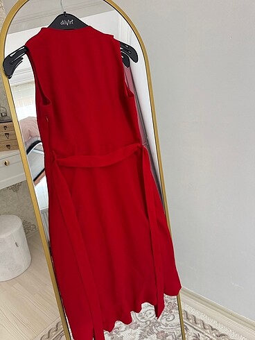 Kırmızı fırfır detaylı elbise - Görsel 8