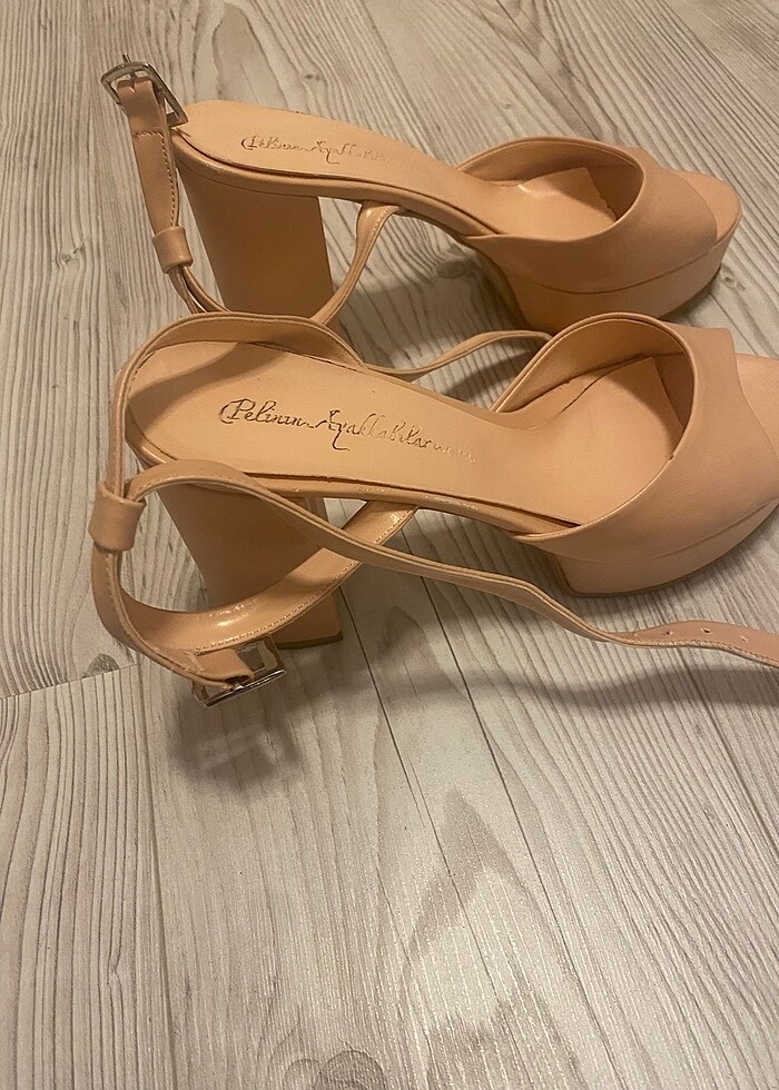 Topuklu ayakkabi - Görsel 2