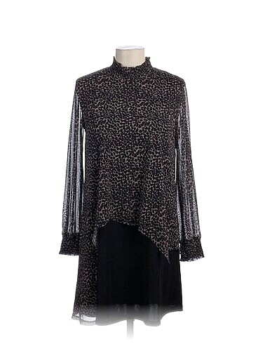 PreLoved Kısa Elbise %70 İndirimli.