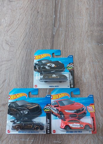 Hot Wheels Oyuncak Araba Seti 3'lü