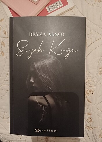 siyah kugu beyza aksoy