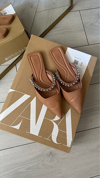 Zara taşlı babet