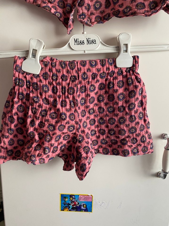 Uzun Kollu Pembe Batik Desenli Kısa şort gömlek - Görsel 3