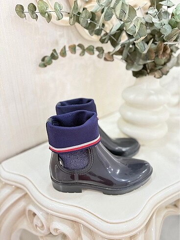 Tommy Hilfiger Orjinaldir