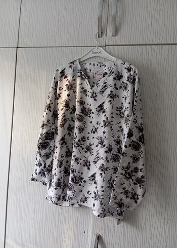 Düğmeli V Yaka Uzun Kollu Kadın Bluz - Görsel 11