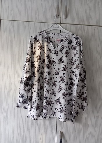 Düğmeli V Yaka Uzun Kollu Kadın Bluz - Görsel 4