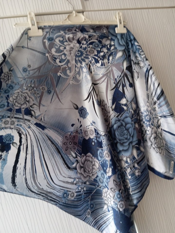 Mavi Bohem Tarzı İpek Görünümlü Şal - Görsel 4