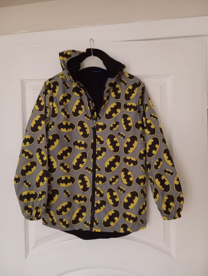 Erkek Çocuk Batman Desenli Fermuarlı Yağmurluk - Görsel 2