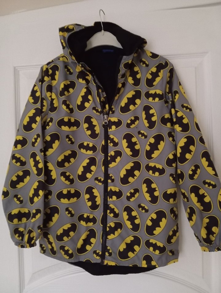 Erkek Çocuk Batman Desenli Fermuarlı Yağmurluk - Görsel 3