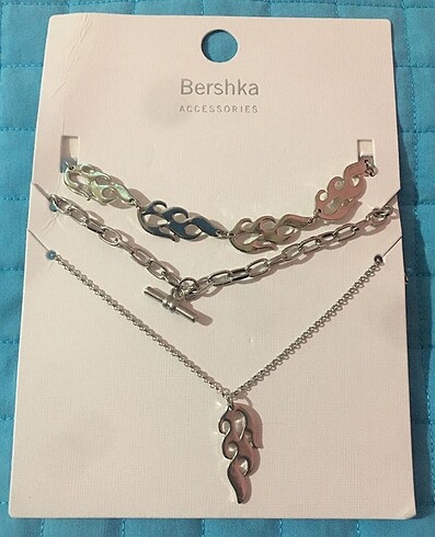 Bershka 3'lü Alev Kolye Seti