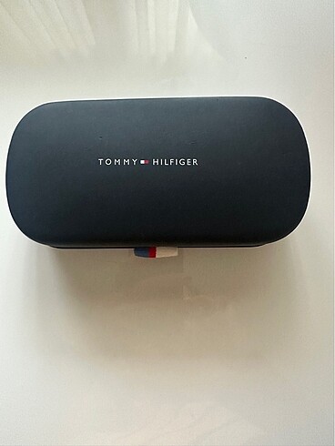 Tommy Hılfıger Gözlük Kılıfı Ve Silme Bezi