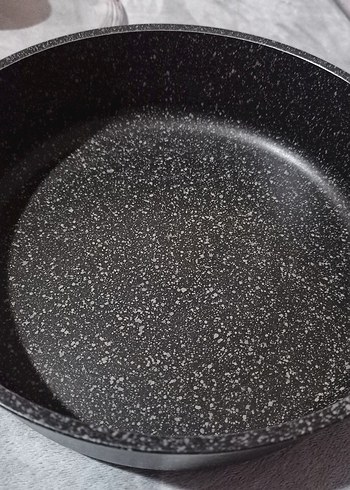 Parlak Gri Cam Kapaklı Tencere - Görsel 4