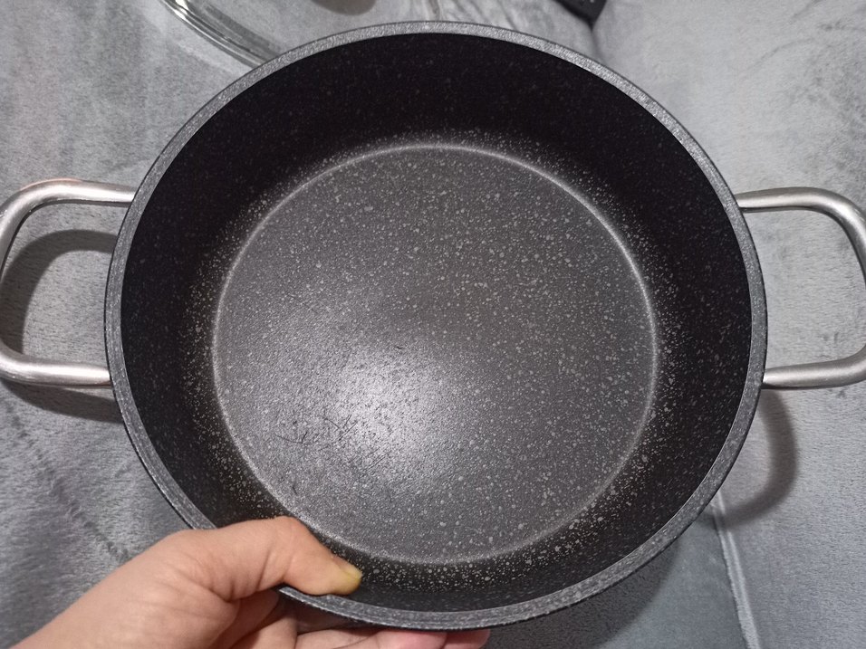 Parlak Gri Cam Kapaklı Tencere - Görsel 3