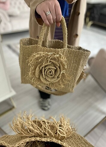 Zara Gül detaylı çanta