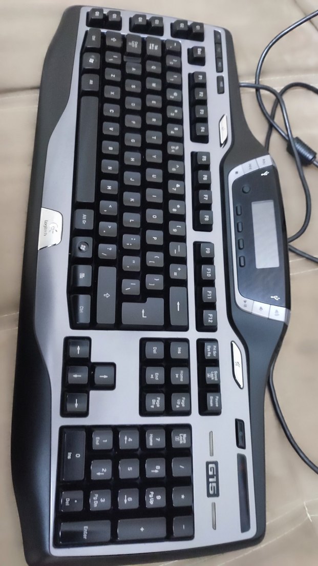 Logitech G15 oyuncu klavyesi - Görsel 3