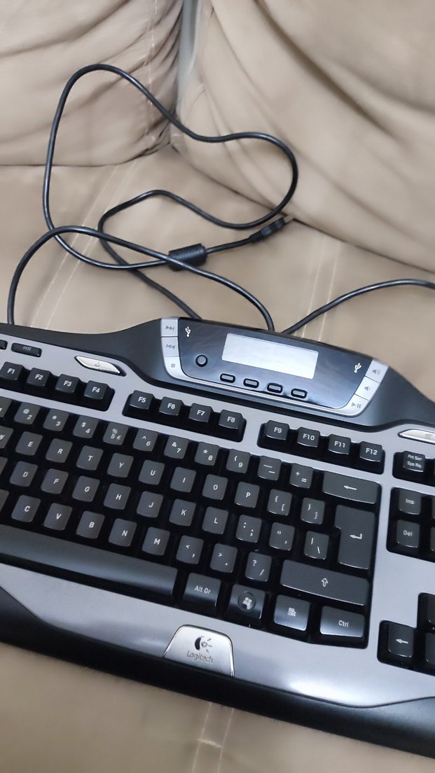 Logitech G15 oyuncu klavyesi - Görsel 2