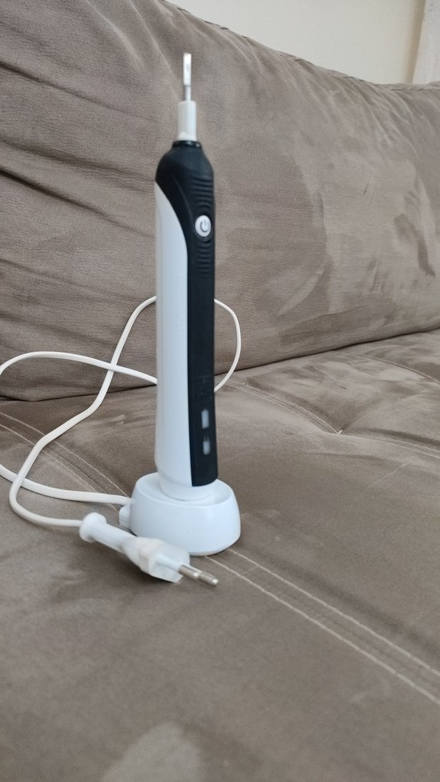 Oral-B şarjlı diş fırçası - Görsel 2