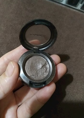 MAC Kabe rengi tonlarda