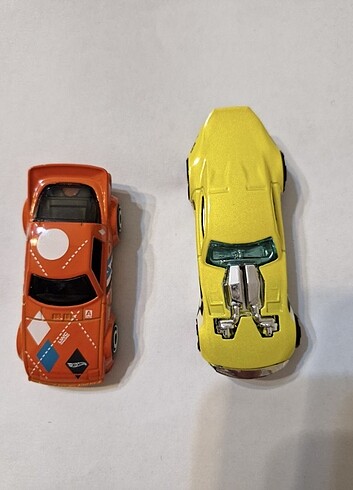  Beden Hot wheels ikili küçük araba