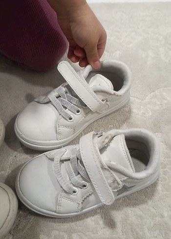 Kız Çocuk Beyaz Cırtcırtlı Spor Ayakkabı - Görsel 3