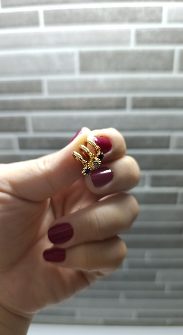 Altın Renkli Mini Kemerli Yılan Desenli Küpeler - Görsel 2