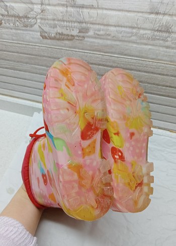 Kız Çocuk Renkli Püsküllü Yağmur Çizmesi - Görsel 8