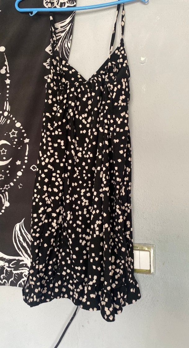 V Yaka Siyah Midi Elbise - Görsel 2