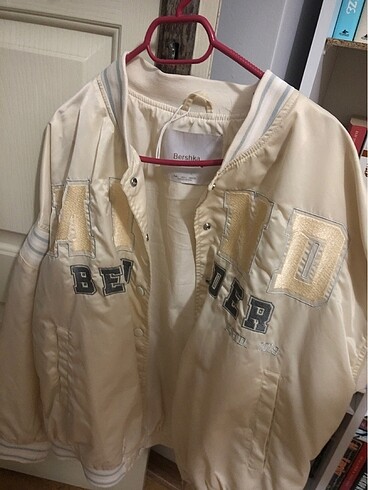 l Beden BERSHKA CEKET