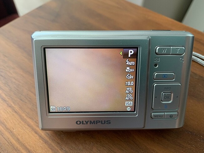 Olympus Olympus T-100 Fotoğraf Makinesi