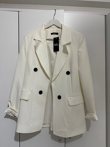 Beyaz Blazer ceket