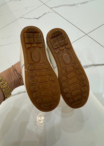 29 numara Beyaz Erkek Çocuk Püsküllü Özel Ayakkabı - Görsel 5