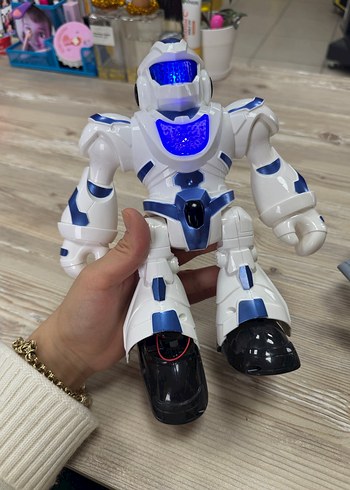 Renkli Oyuncak Seti: Robot, Araçlar ve Su Tabancaları - Görsel 5