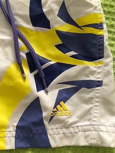 Adidas Adidas şort yeni