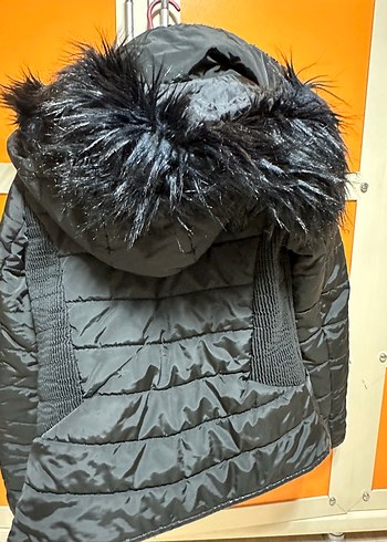 Siyah Kürklü Kadın Kışlık Mont - Görsel 3