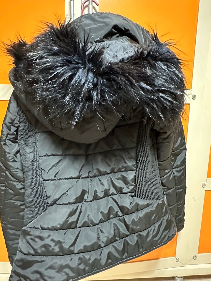 Siyah Kürklü Kadın Kışlık Mont - Görsel 3