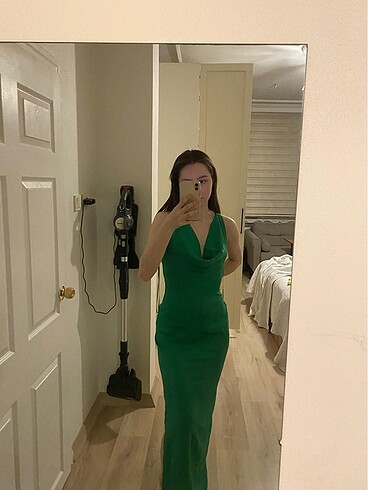 m Beden yeşil Renk Saten elbise