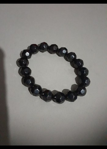 Zara Siyah Boncuklu Gotik Bileklik