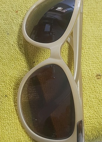 Bej Parlak Retro Kadın Güneş Gözlüğü ray ban DETAYLI RESİM ATTIM