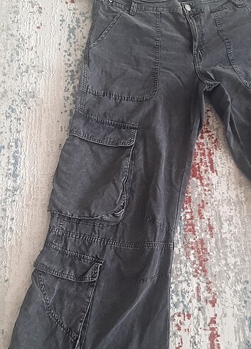 42 Beden gri Renk PULL VE BEAR MARKA 42 BEDEN PANTOLON