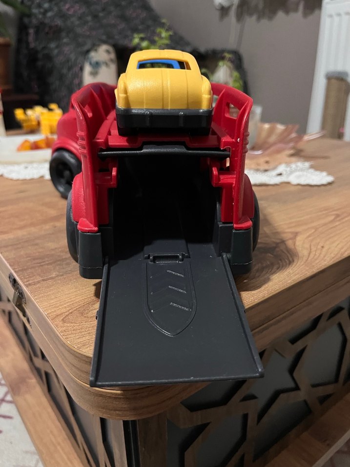 Renkli Oyuncak Kamyon ve Arabalar taşıyıcı tır - Görsel 4