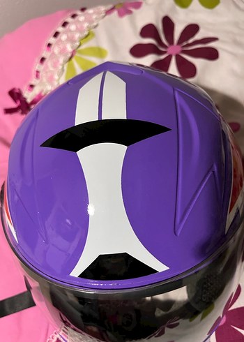 Mor Baskılı Çocuk Motor Kaskı - Görsel 3