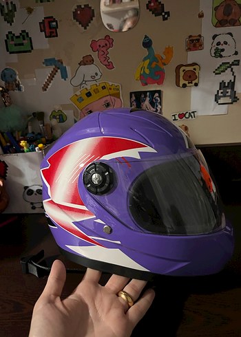 Mor Baskılı Çocuk Motor Kaskı - Görsel 8