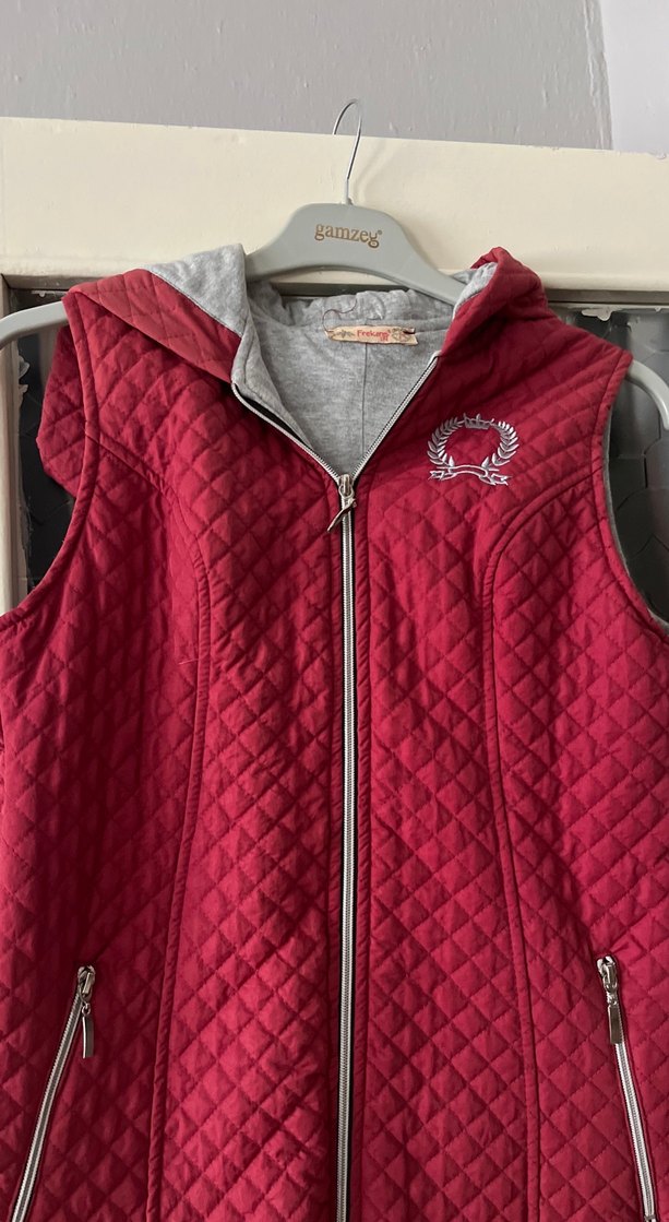 Bordo Kapüşonlu kapitone Fermuarlı Kadın Yelek - Görsel 2