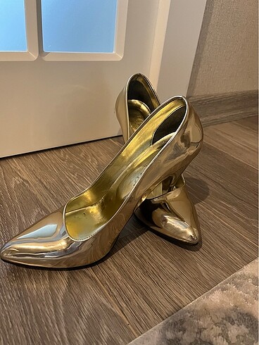 40 Beden altın Renk Parlak dore rugan stiletto