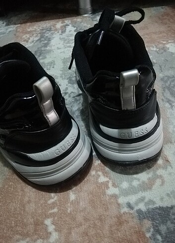 38 Beden Guess spor ayakkabı