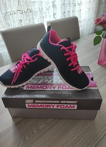 36 Beden Skechers kadın ayakkabı orjinal